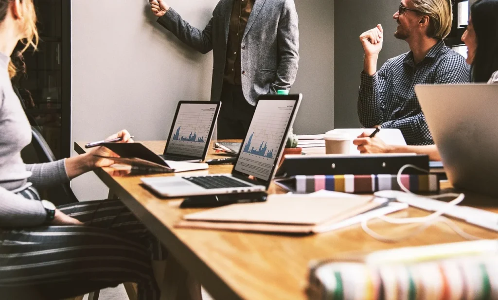E-mail marketing B2C: jak bazy klientów zwiększają konwersje