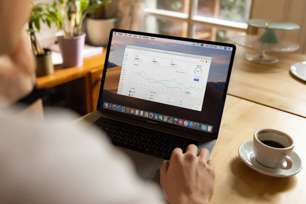 MetaTrader 5: zaawansowana platforma dla inwestorów Forex i giełdy
